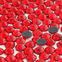 Cyrkonie ss10 hot-fix (2,5 mm) czerwony (ruby red) 1440 szt.